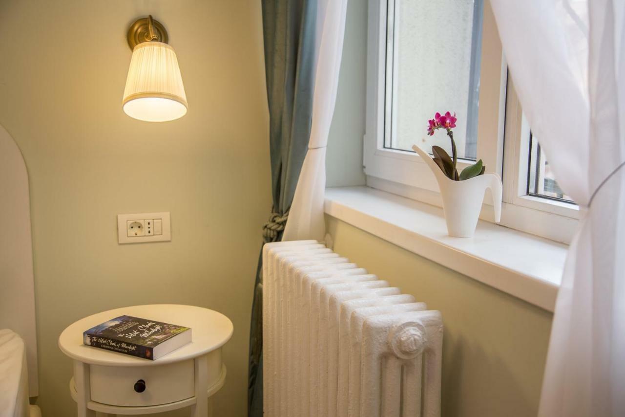 Central Stylish & Cozy One Bedroom Apartment - Adela Accommodation - Ideal For Long Stays Bucureşti Exterior foto