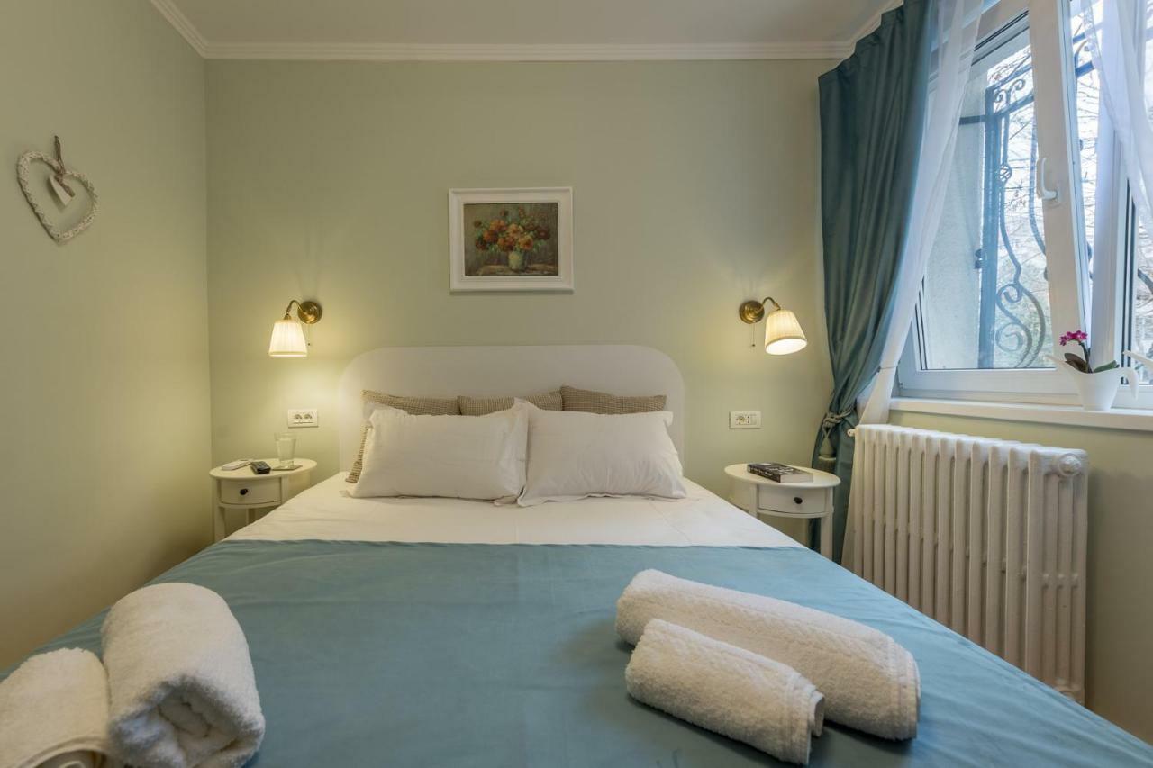 Central Stylish & Cozy One Bedroom Apartment - Adela Accommodation - Ideal For Long Stays Bucureşti Exterior foto