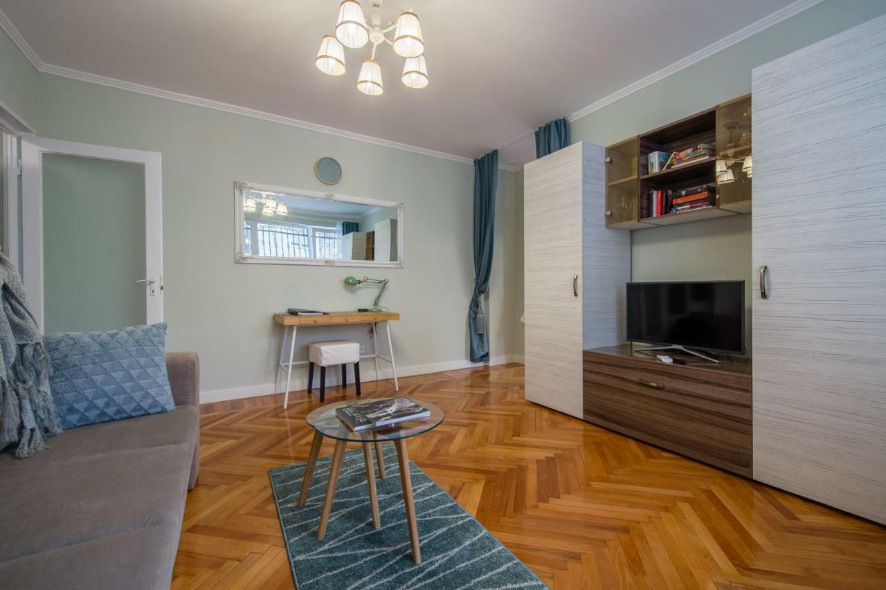 Central Stylish & Cozy One Bedroom Apartment - Adela Accommodation - Ideal For Long Stays Bucureşti Exterior foto
